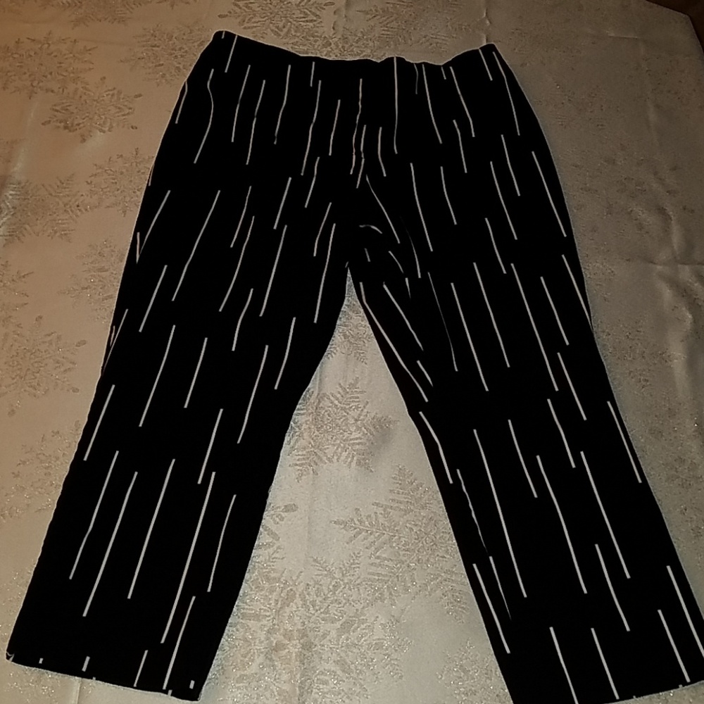 Alfani cropped pants